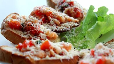 Bruschetta De Tomate Com Queijo Parmesão