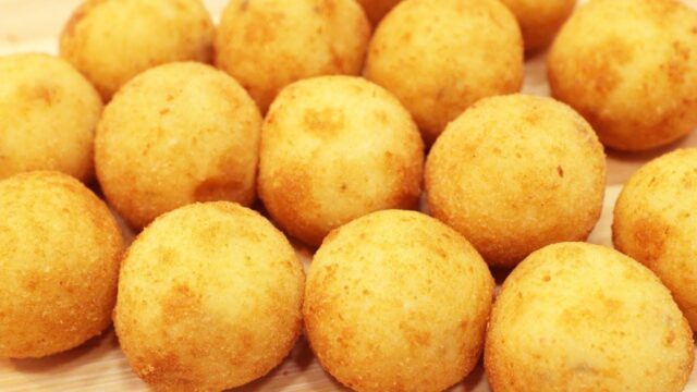 Receita De Bolinha De Queijo Simples