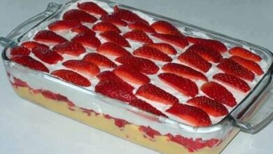 Sobremesa Cremosa De Morango Com Suspiro