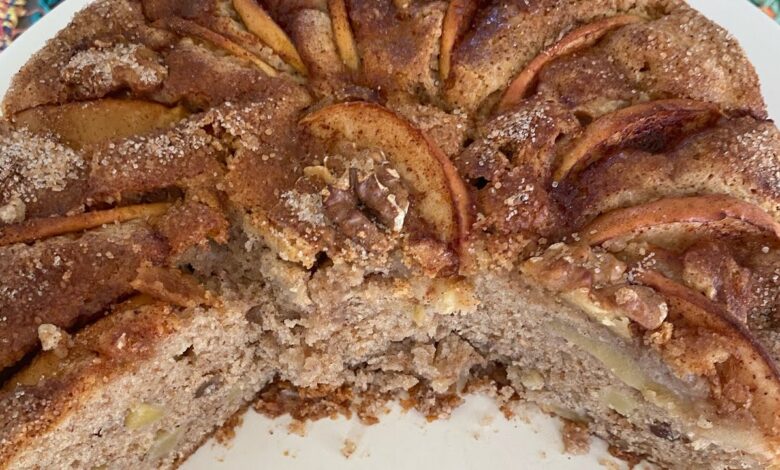 Bolo de Maçã com Canela e Nozes Inesquecível