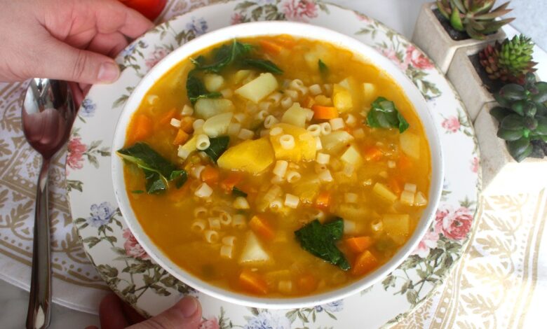 Sopa de Legumes Deliciosa Para Aquecer Nas Noites Frias