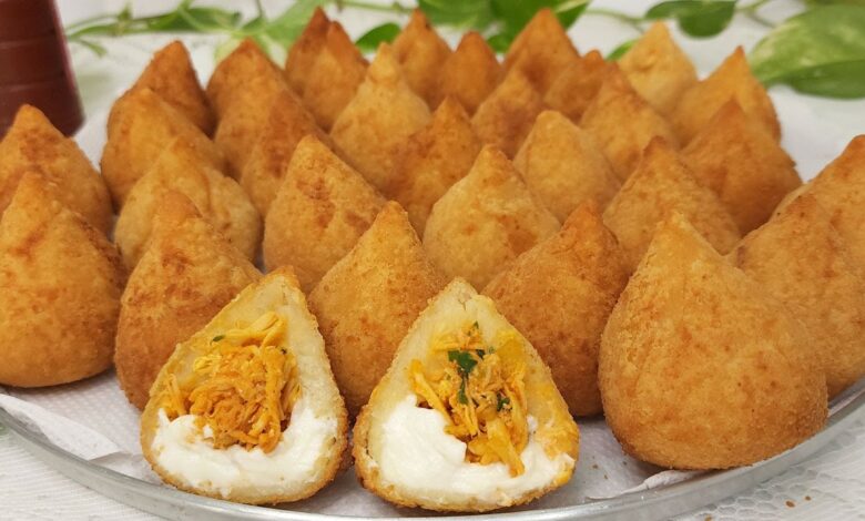 Coxinha de Frango Com Catupiry Cremoso